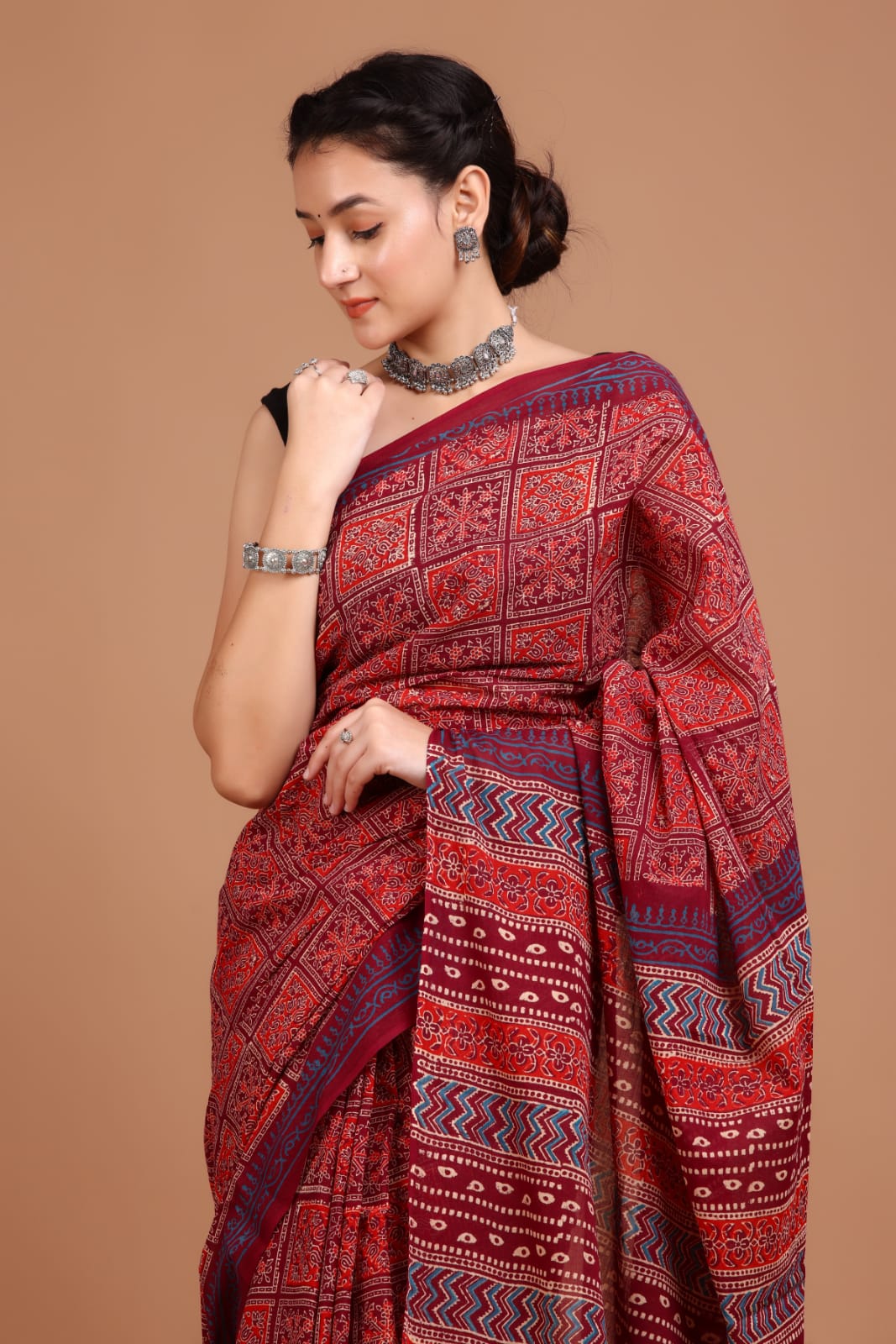 Dharawnia Midnight Elegance Saree